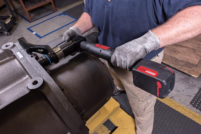 Multiplicateur de force à renvoi d'angle